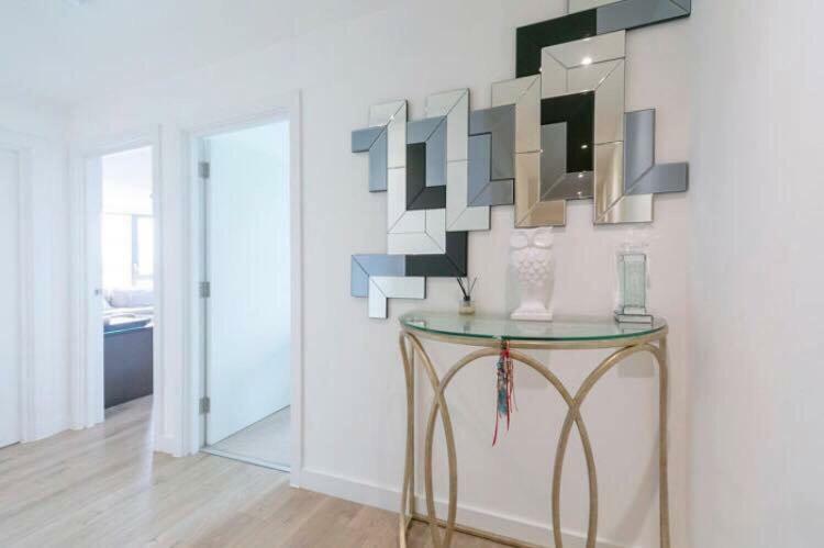 Room With Private Bathroom In A Modern Two Bedroom Two Bathroom Flat London Bagian luar foto